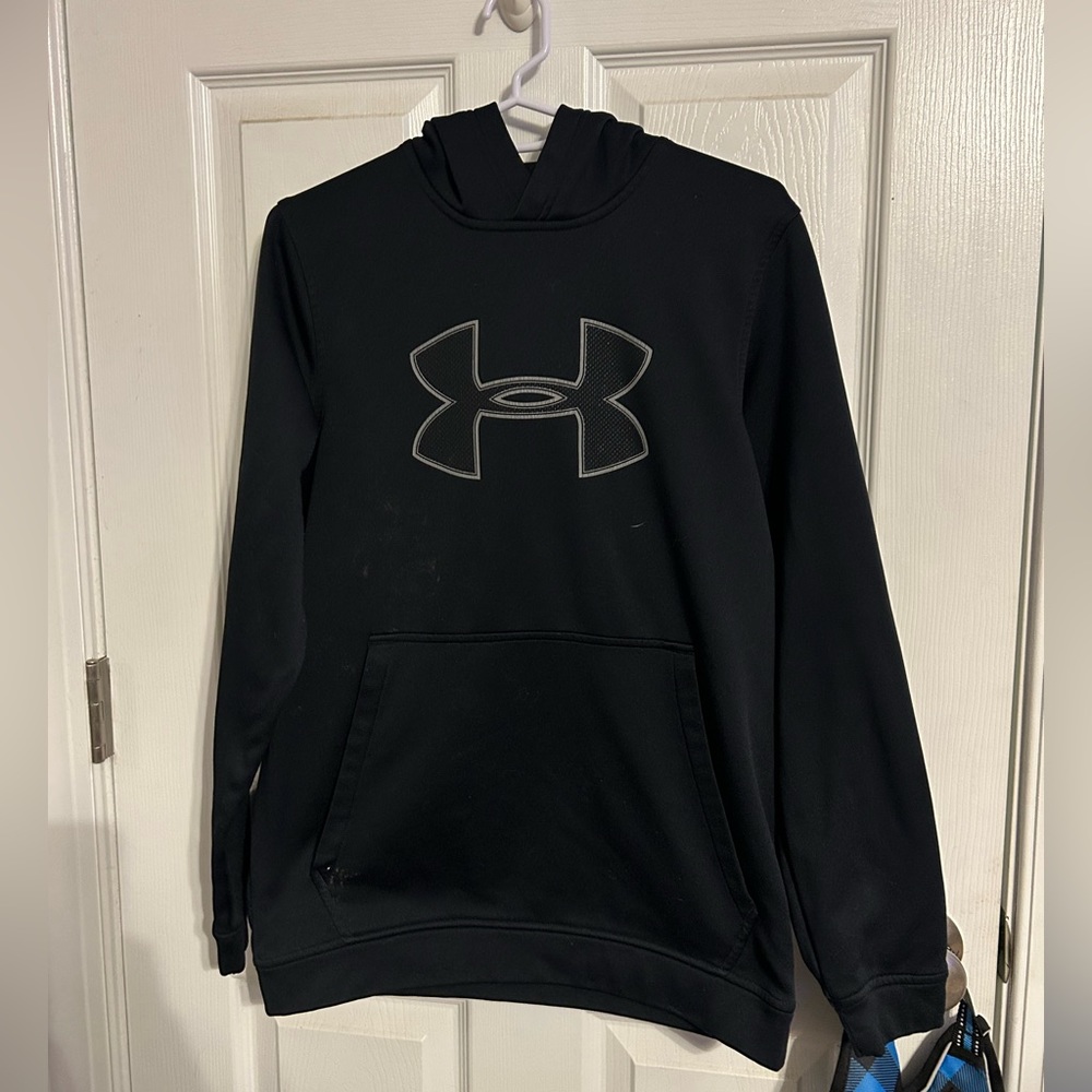 Men's black Under Armor hoodie